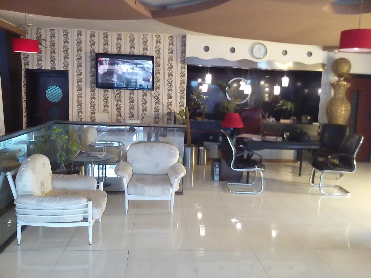 Leaders Inn Lahore Exterior photo