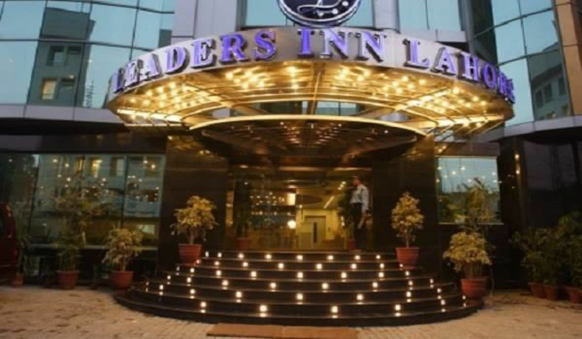 Leaders Inn Lahore Exterior photo
